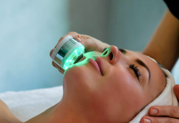 Light Therapy Facial – Illuminate Your Skin from Within